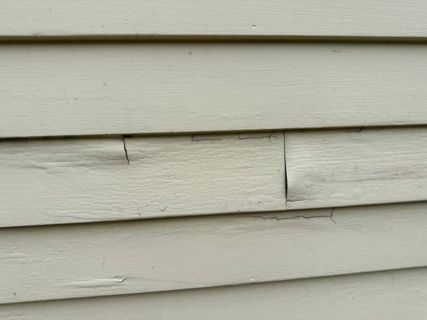 How To Choose The Right Materials for Your Siding Installation in 'Simonton Lake, IN